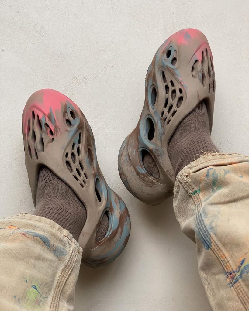 Yeezy Foam Runner MX "Sand Grey" 7 Yeezy Foam Runner MX "Sand Grey"